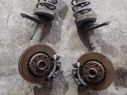 Daewoo Nexia 2013 год передний амортизатор правый левый в сборе за 1 000 тг. в Алматы