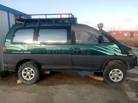 Mitsubishi Delica 1996 года за 2 900 000 тг. в Атырау – фото 3