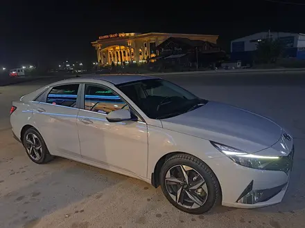 Hyundai Elantra 2021 года за 10 500 000 тг. в Алматы – фото 3