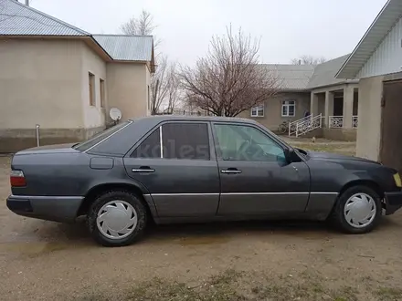 Mercedes-Benz E 200 1993 года за 1 500 000 тг. в Шолаккорган – фото 8