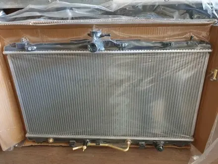 Радиатор охлаждения на Toyota Camry 50 за 33 000 тг. в Атырау