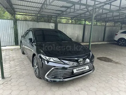 Toyota Camry 2023 года за 16 200 000 тг. в Тараз – фото 3