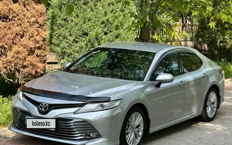 Toyota Camry 2019 года за 12 900 000 тг. в Шымкент