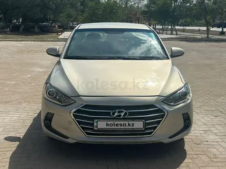 Hyundai Elantra 2017 года за 6 000 000 тг. в Кызылорда – фото 3