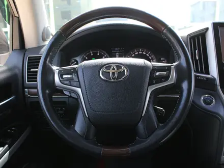 Toyota Land Cruiser Luxe 2015 года за 31 000 000 тг. в Шымкент – фото 13