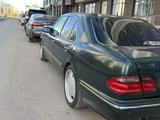 Mercedes-Benz E 320 1999 годаfor4 900 000 тг. в Астана – фото 3