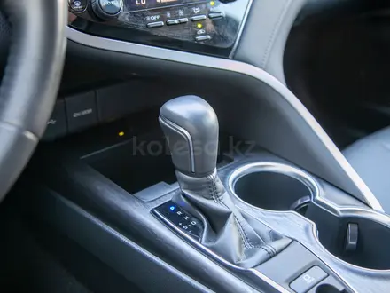 Toyota Camry Prestige 2023 года за 14 490 000 тг. в Алматы – фото 21