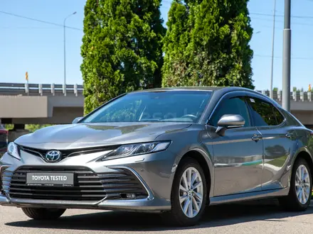 Toyota Camry Prestige 2023 года за 14 490 000 тг. в Алматы – фото 2