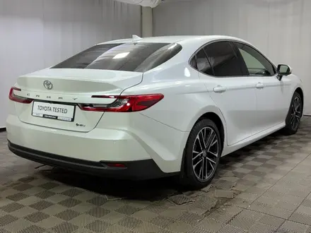 Toyota Camry Luxe eCVT 2025 года за 24 300 000 тг. в Алматы – фото 18