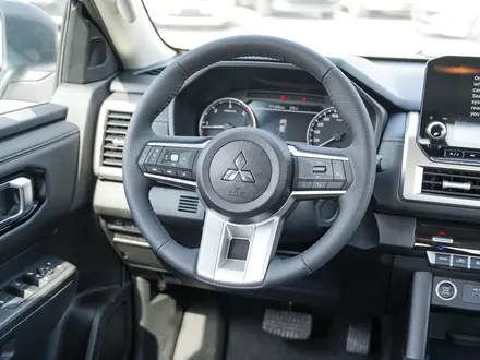 Mitsubishi L200 DC Invite 2026 года за 14 231 310 тг. в Алматы – фото 14