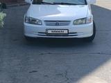 Toyota Camry 2001 годаүшін3 350 000 тг. в Шымкент