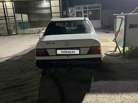 Mercedes-Benz E 230 1989 года за 1 300 000 тг. в Алматы – фото 4