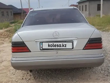 Mercedes-Benz E 230 1990 года за 1 500 000 тг. в Аксукент – фото 4