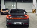 Hyundai Sonata 2022 года за 12 000 000 тг. в Кокшетау – фото 2