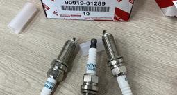 90919-01289 свеча зажигания FC16HR-Q8 за 13 000 тг. в Алматы
