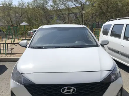 Hyundai Accent 2020 года за 6 800 000 тг. в Актау – фото 5