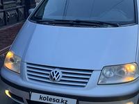 Volkswagen Sharan 2001 годаfor2 500 000 тг. в Шымкент