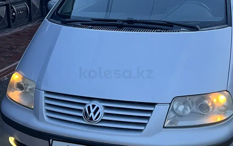 Volkswagen Sharan 2001 года за 3 250 000 тг. в Шымкент