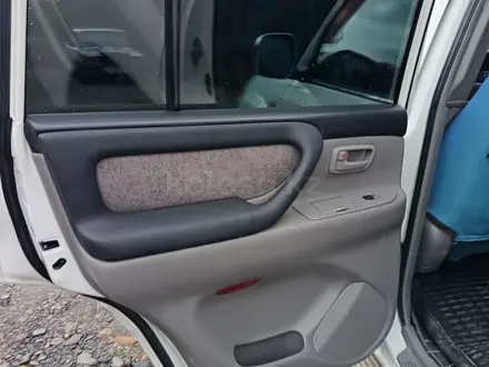 Toyota Land Cruiser 2005 года за 10 000 000 тг. в Усть-Каменогорск – фото 10