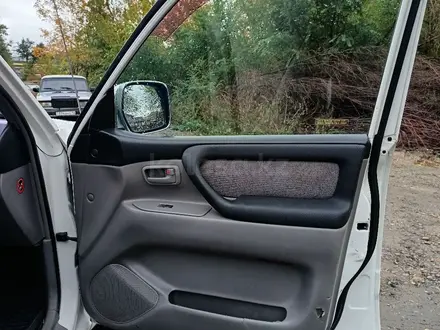 Toyota Land Cruiser 2005 года за 10 000 000 тг. в Усть-Каменогорск – фото 15