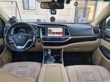 Toyota Highlander 2019 года за 16 000 000 тг. в Атырау – фото 2