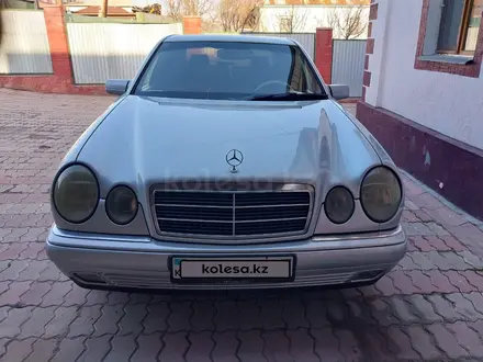 Mercedes-Benz E 280 1998 года за 3 000 000 тг. в Алматы
