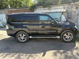 Mitsubishi Pajero 2007 годаүшін8 300 000 тг. в Караганда – фото 2