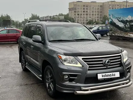 Lexus LX 570 2014 годаүшін24 000 000 тг. в Алматы – фото 3