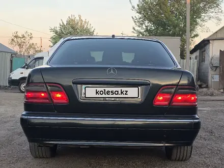 Mercedes-Benz E 320 2000 года за 3 200 000 тг. в Астана – фото 10