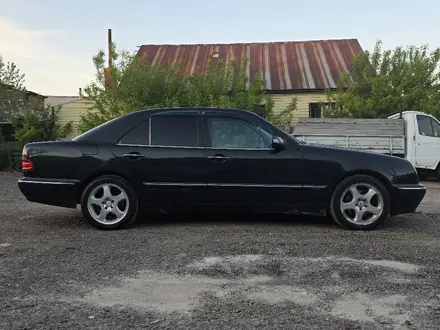 Mercedes-Benz E 320 2000 года за 3 200 000 тг. в Астана – фото 12