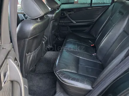 Mercedes-Benz E 320 2000 года за 3 200 000 тг. в Астана – фото 15