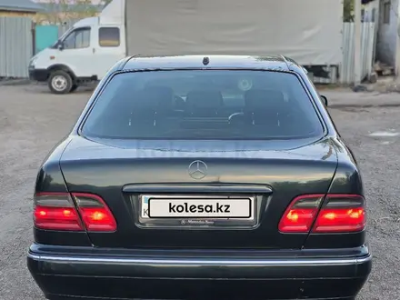 Mercedes-Benz E 320 2000 года за 3 200 000 тг. в Астана – фото 18
