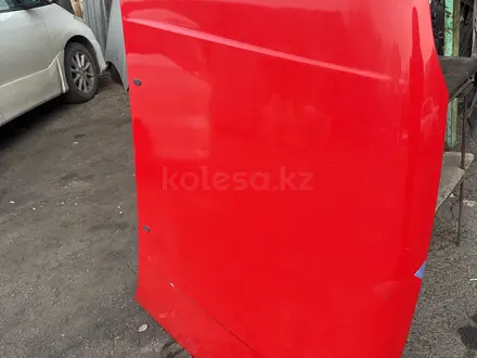 Капот с рещёткой рейсталинг сборе в отличном состоянии за 33 330 тг. в Алматы – фото 5