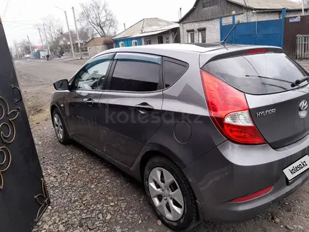 Hyundai Solaris 2015 года за 4 300 000 тг. в Семей – фото 6