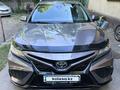 Toyota Camry 2021 года за 12 500 000 тг. в Алматы – фото 2