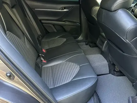 Toyota Camry 2021 года за 12 500 000 тг. в Алматы – фото 16