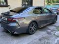 Toyota Camry 2021 года за 12 500 000 тг. в Алматы – фото 4
