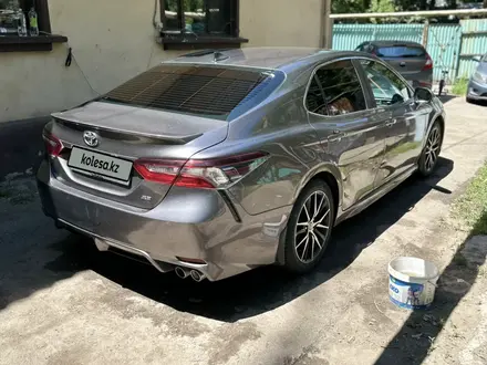 Toyota Camry 2021 года за 12 500 000 тг. в Алматы – фото 20