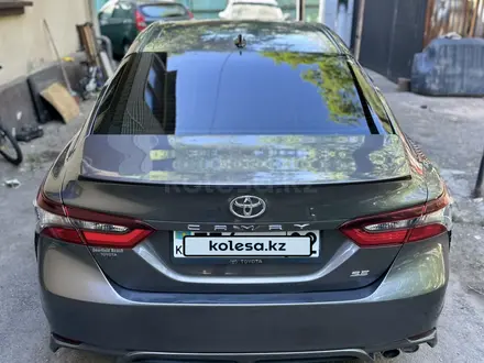 Toyota Camry 2021 года за 12 500 000 тг. в Алматы – фото 6