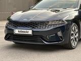 Kia K5 2021 года за 9 800 000 тг. в Алматы – фото 3