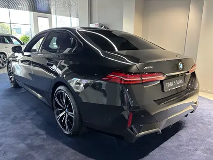 BMW 530 2025 года за 43 000 000 тг. в Астана – фото 2