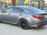 Lexus ES 300h 2013 года за 6 850 000 тг. в Атырау
