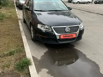 Volkswagen Passat 2005 года за 4 067 062 тг. в Алматы