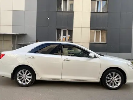 Toyota Camry 2014 года за 10 950 000 тг. в Алматы – фото 3