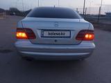 Mercedes-Benz CLK 500 1999 года за 5 600 000 тг. в Астана – фото 5