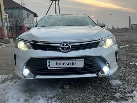 Toyota Camry 2014 года за 11 200 000 тг. в Туркестан – фото 2