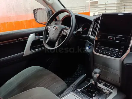 Toyota Land Cruiser 2017 года за 32 500 000 тг. в Астана – фото 4