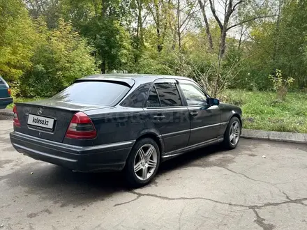 Mercedes-Benz C 180 1994 года за 3 190 000 тг. в Петропавловск – фото 14