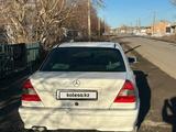 Mercedes-Benz C 200 1993 годаүшін700 000 тг. в Караганда