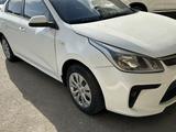Kia Rio 2019 года за 5 300 000 тг. в Актау – фото 2